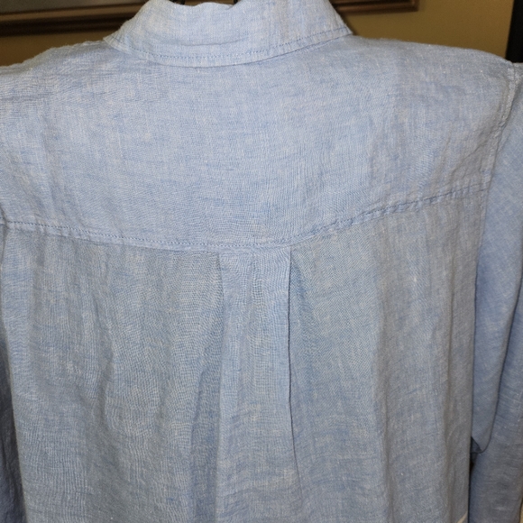 Tahari Linen Blouse Tunic Pastel Blue Roll-up Sleeves Full Button Front Vee Neck - Picture 7 of 10